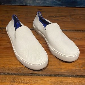 🥳 White Rothy’s Sneakers Size 9